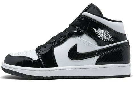 jordans nike zwart wit